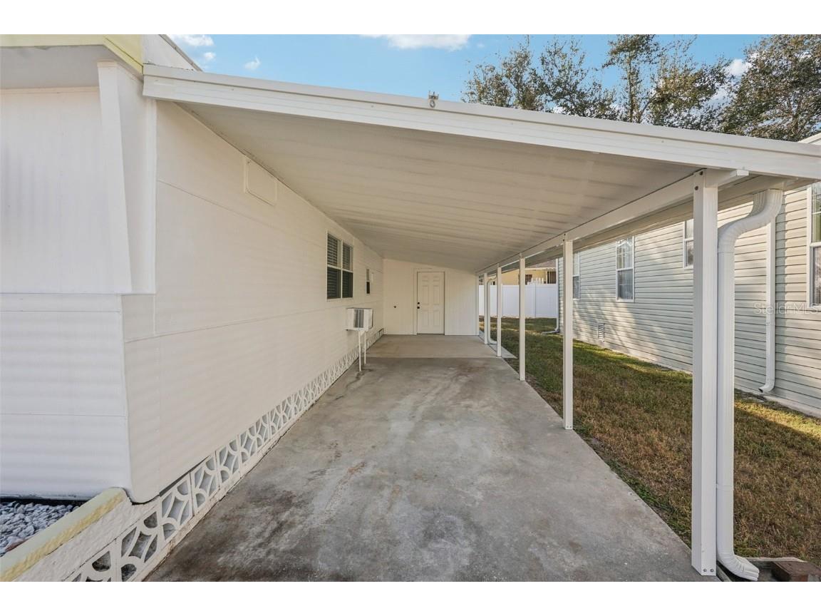 111 Lakeview Drive Palmetto FL 34221 A4672957 image3