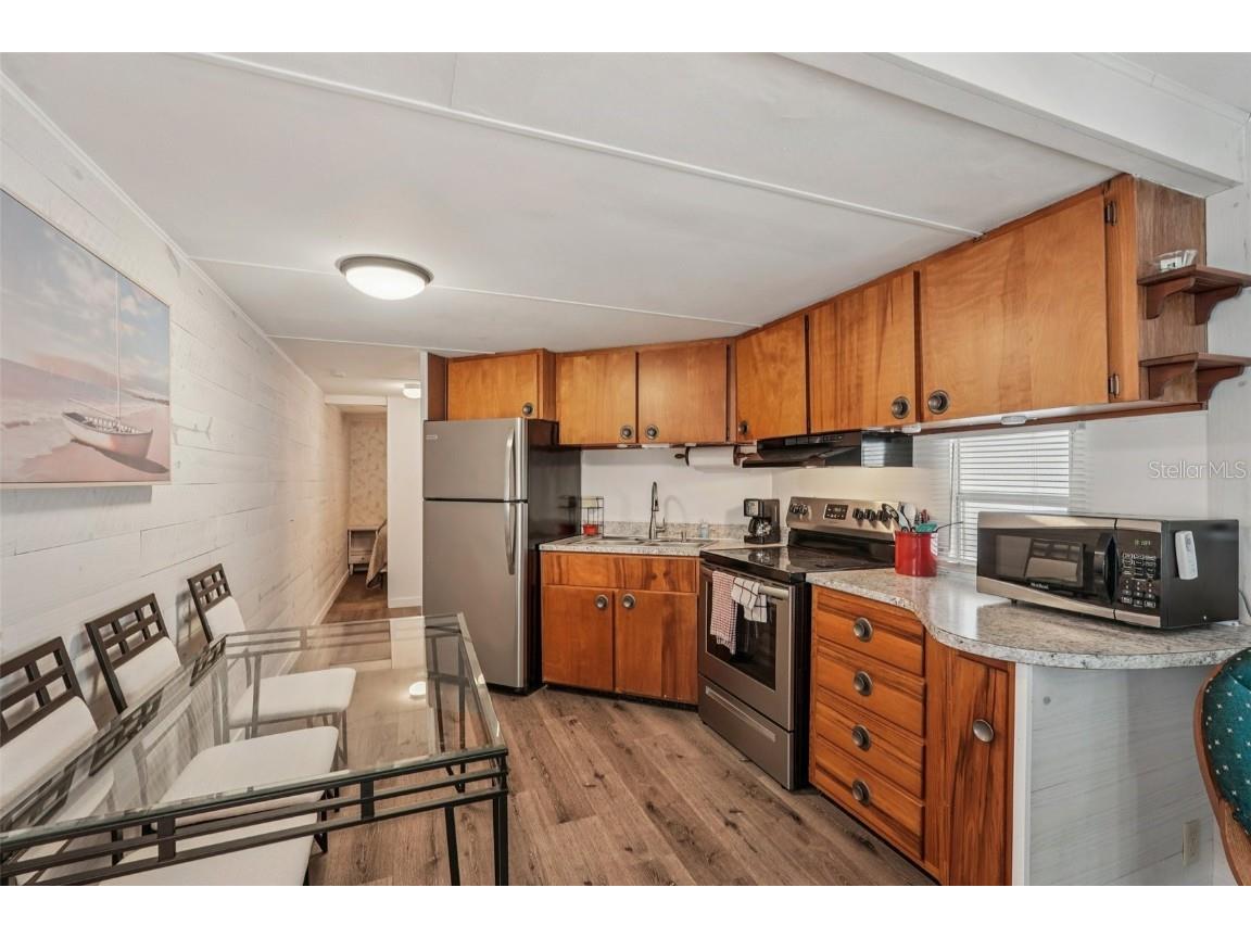 111 Lakeview Drive Palmetto FL 34221 A4672957 image6