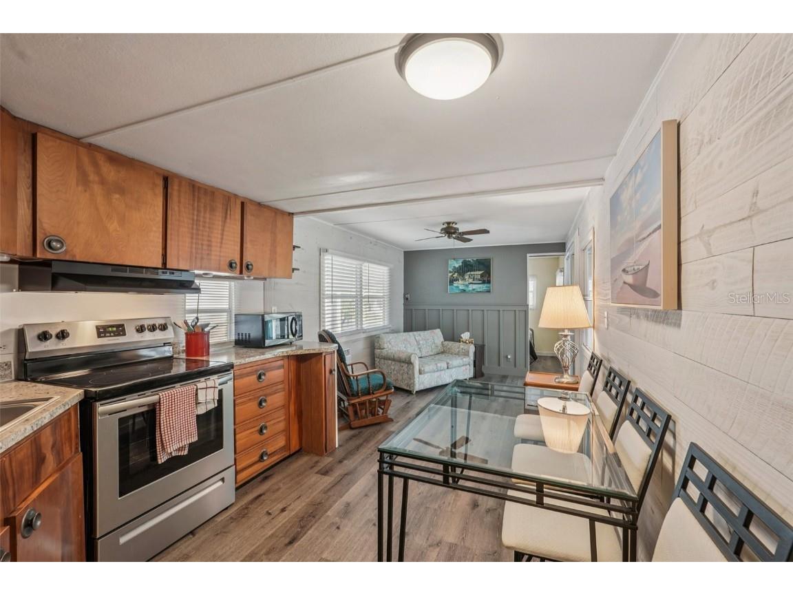 111 Lakeview Drive Palmetto FL 34221 A4672957 image8