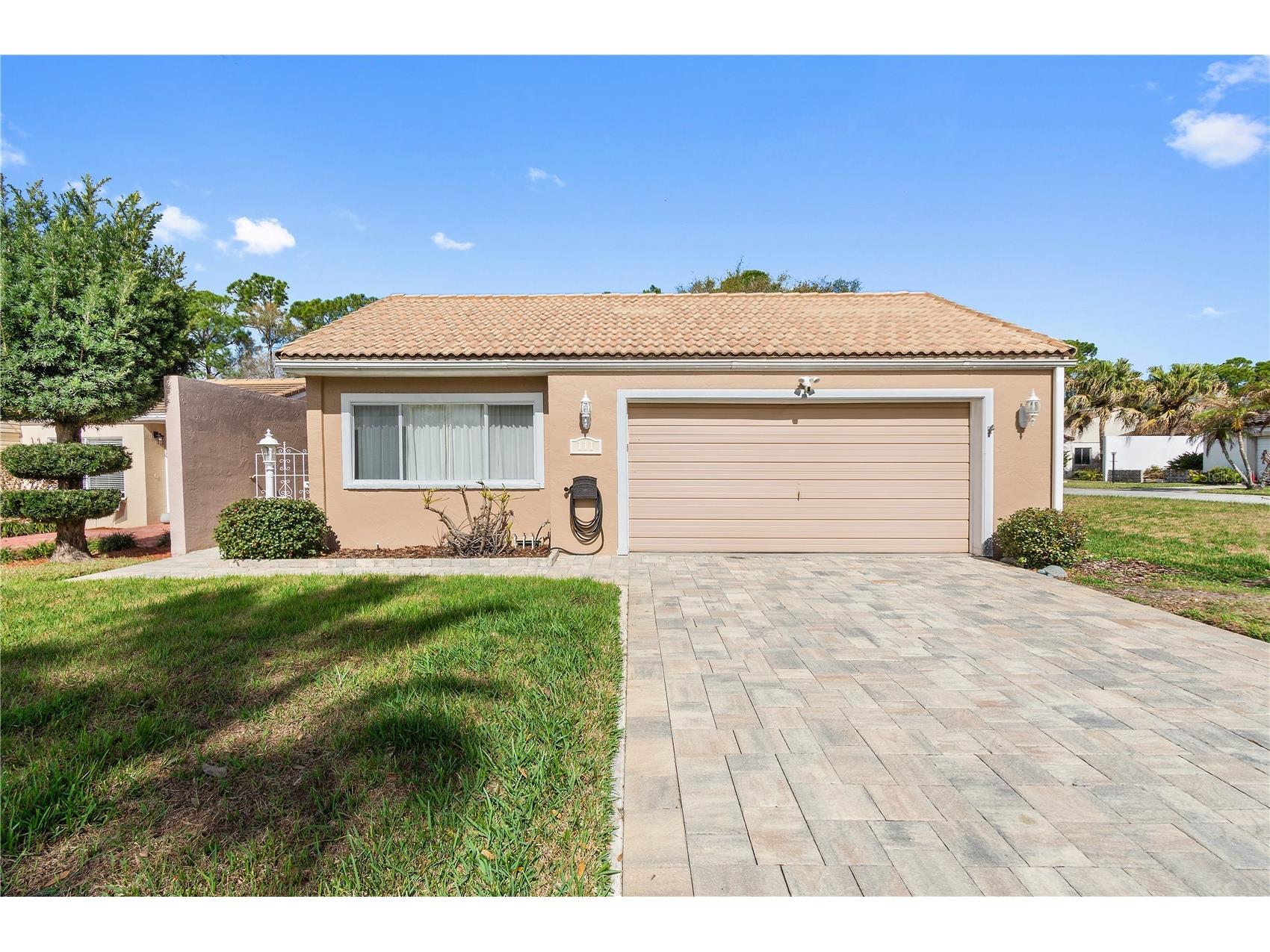 111 Las Flores Winter Haven FL 33884 L4959947 image1