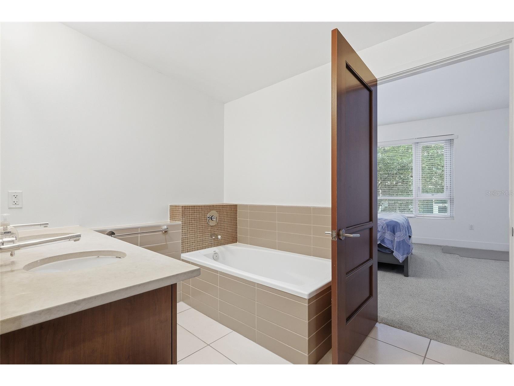 111 N 12th Street #1325 Tampa FL 33602 TB8520818 image12