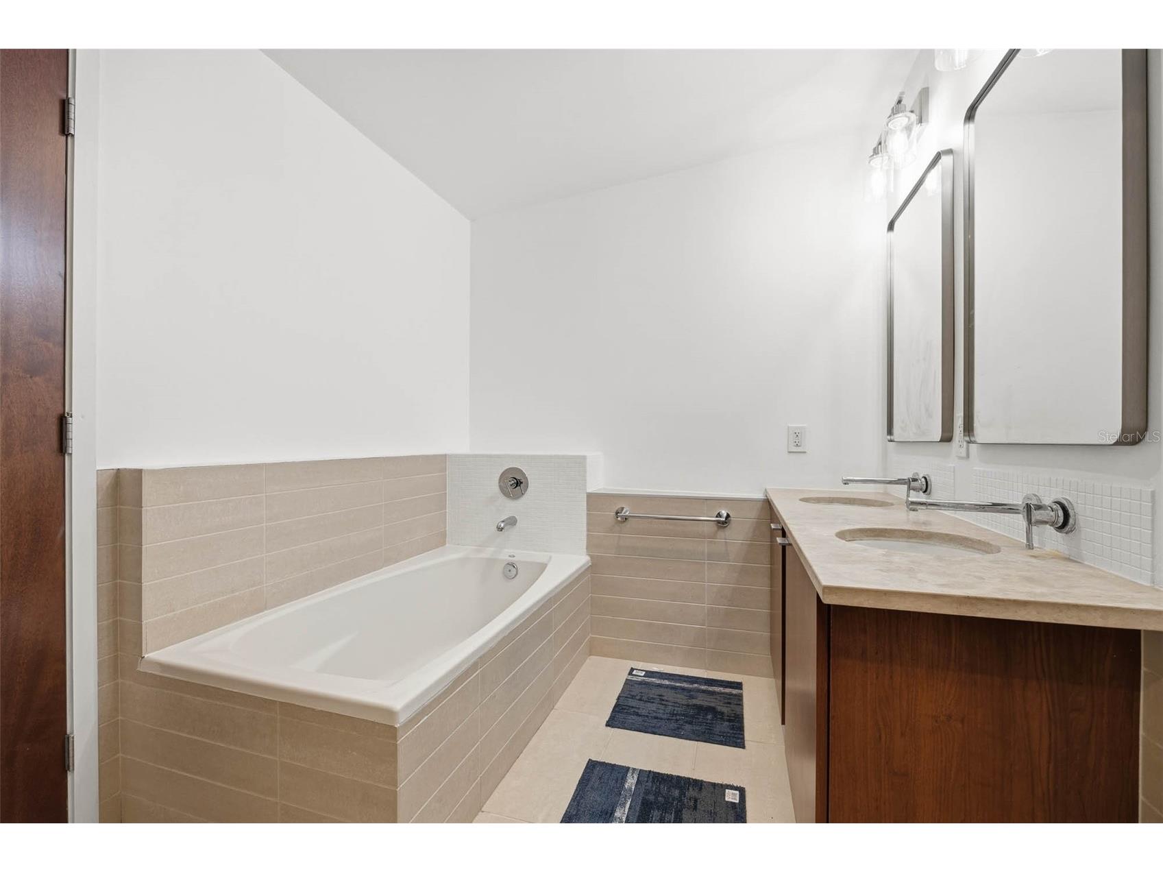 111 N 12th Street #1707 Tampa FL 33602 TB8498345 image22