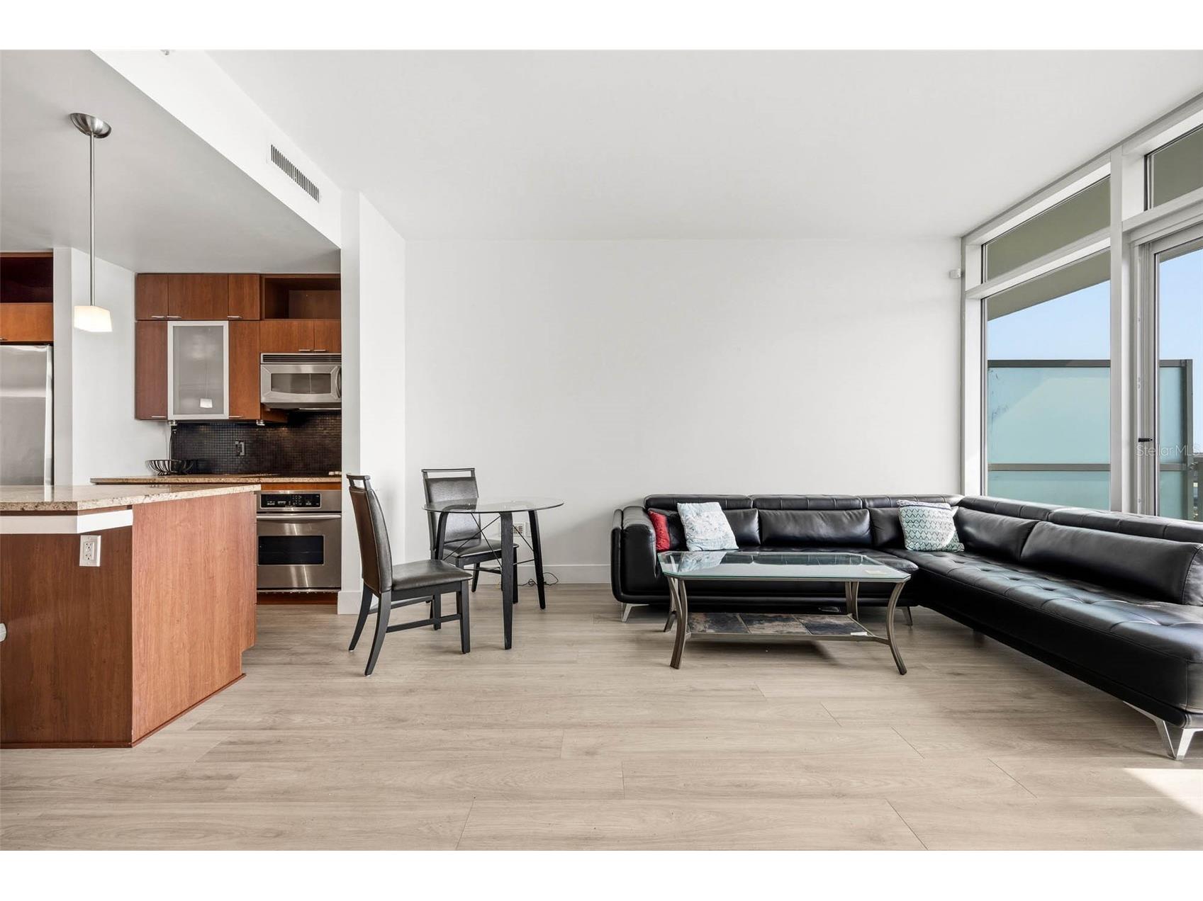 111 N 12th Street #1707 Tampa FL 33602 TB8498345 image9