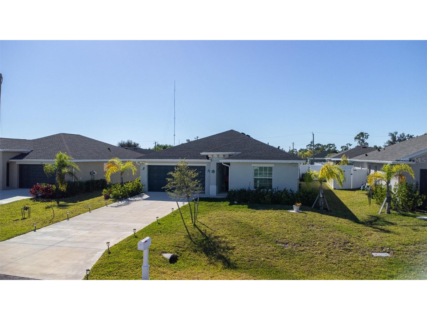 111 Naomi Place Rotonda West FL 33947 C7517887 image1