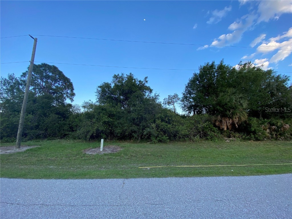 111 Redwood Road Rotonda West FL 33947 A4584856 image1