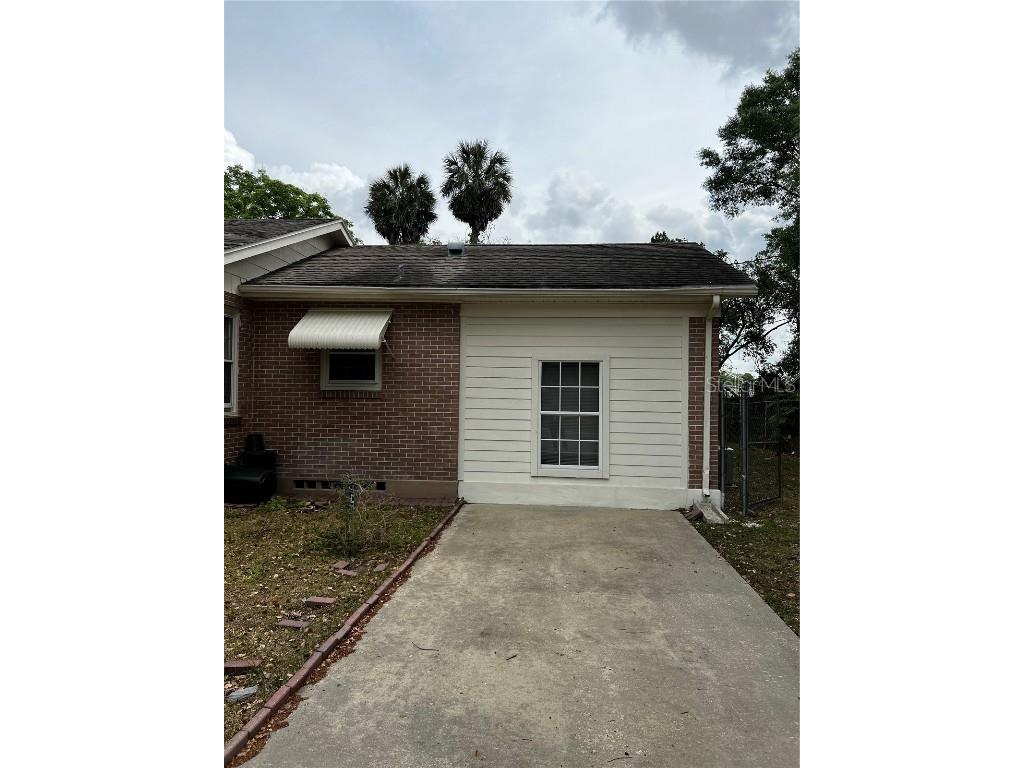 111 S Delaware Avenue Deland FL 32720 V4929519 image1