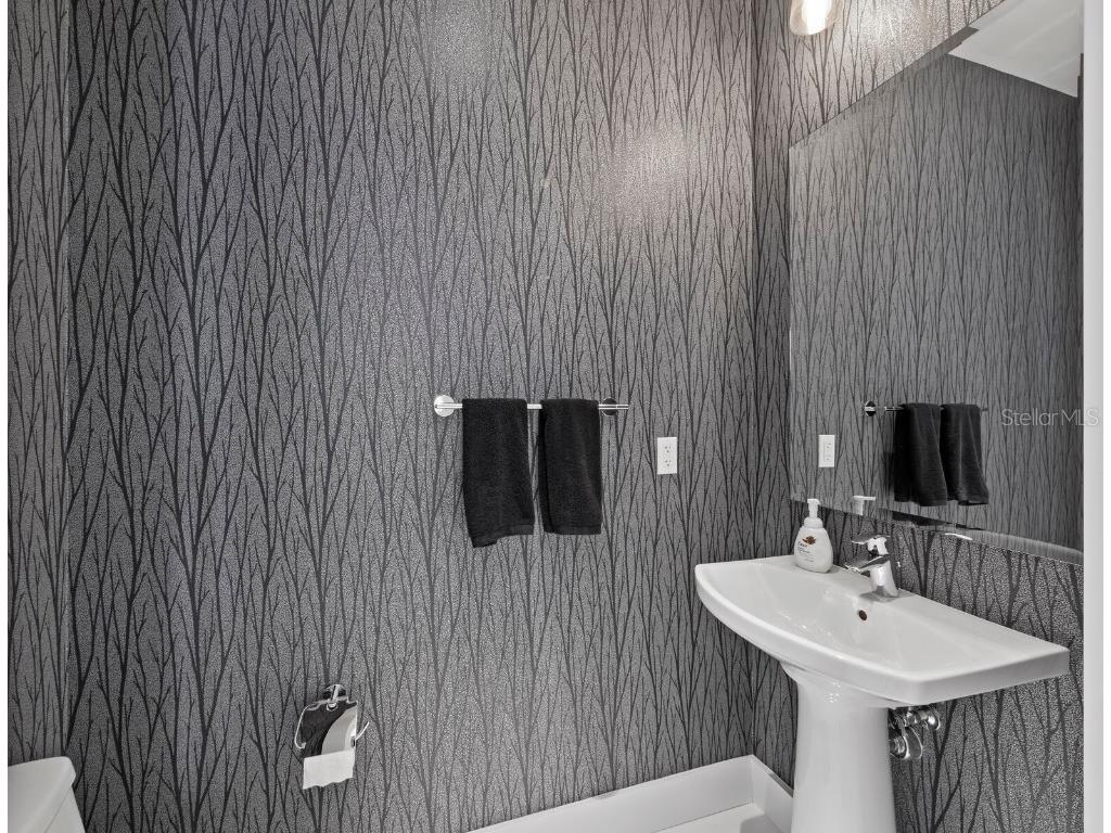 111 S Pineapple Avenue #1007 Sarasota FL 34236 A4671048 image26