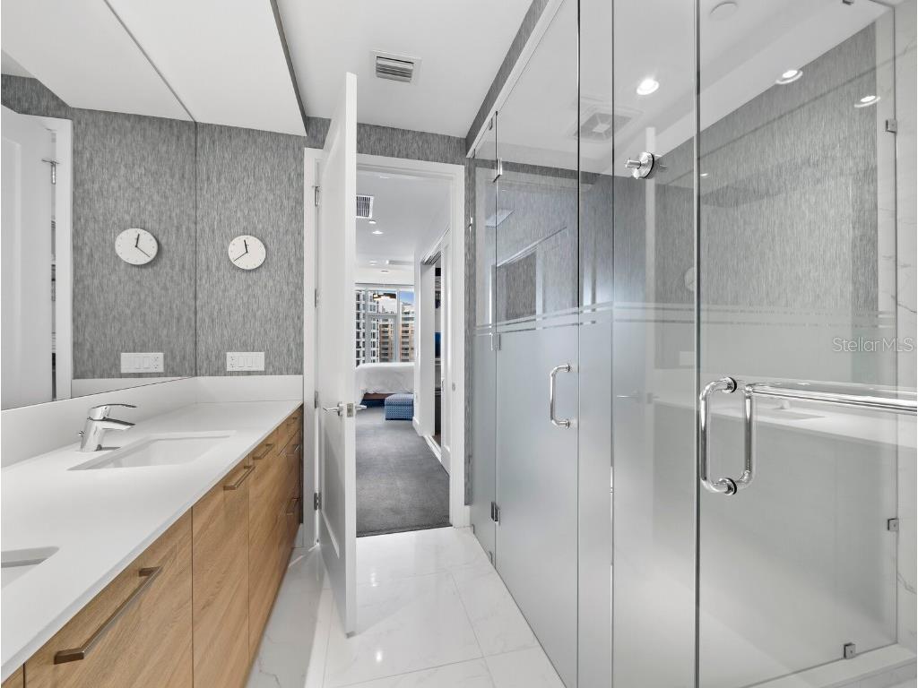 111 S Pineapple Avenue #1007 Sarasota FL 34236 A4671048 image32