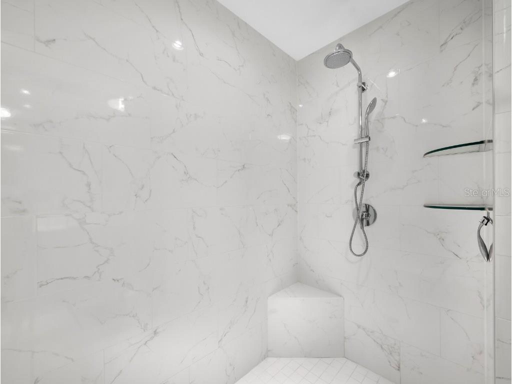 111 S Pineapple Avenue #1007 Sarasota FL 34236 A4671048 image33