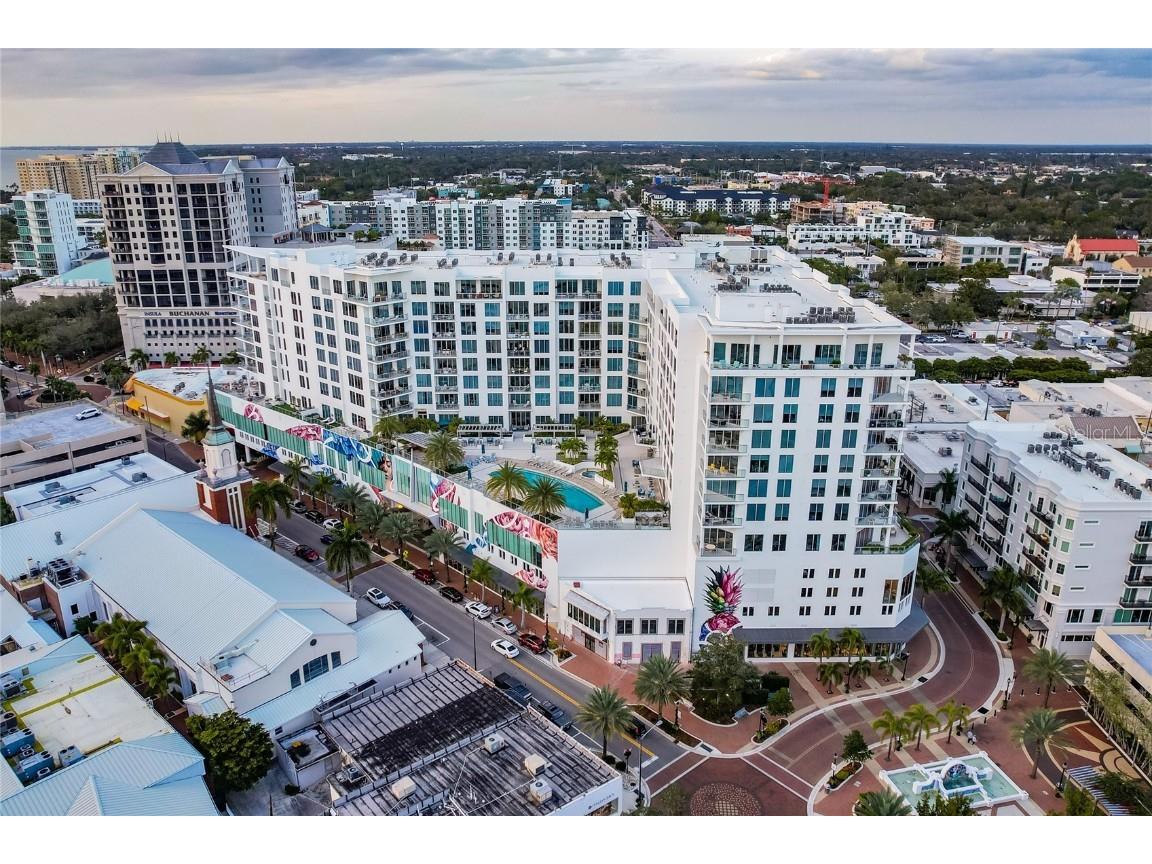 111 S Pineapple Avenue #1011 Sarasota FL 34236 - SARASOTA BAY A4597492 image1