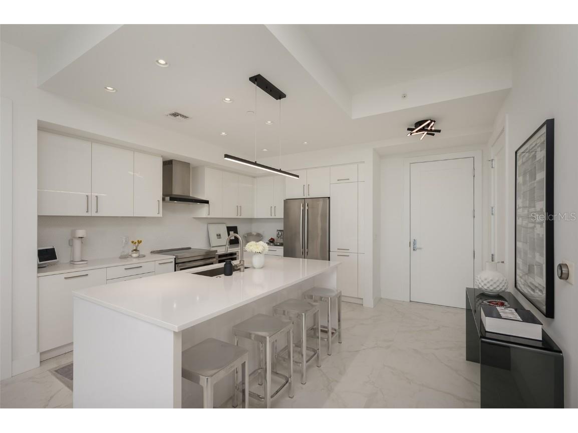 111 S Pineapple Avenue #1013 Sarasota FL 34236 - SARASOTA BAY A4668818 image10