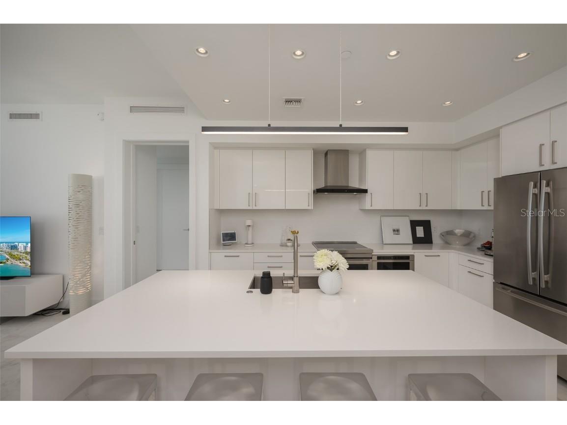 111 S Pineapple Avenue #1013 Sarasota FL 34236 - SARASOTA BAY A4668818 image11