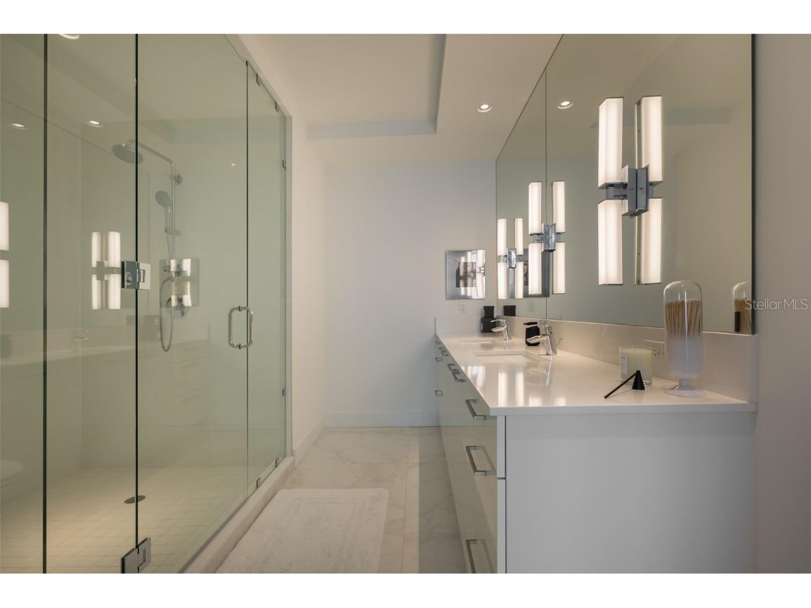 111 S Pineapple Avenue #1013 Sarasota FL 34236 - SARASOTA BAY A4668818 image19