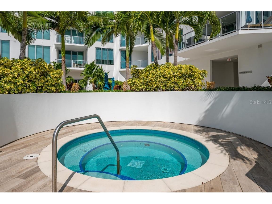 111 S Pineapple Avenue #1013 Sarasota FL 34236 - SARASOTA BAY A4668818 image34