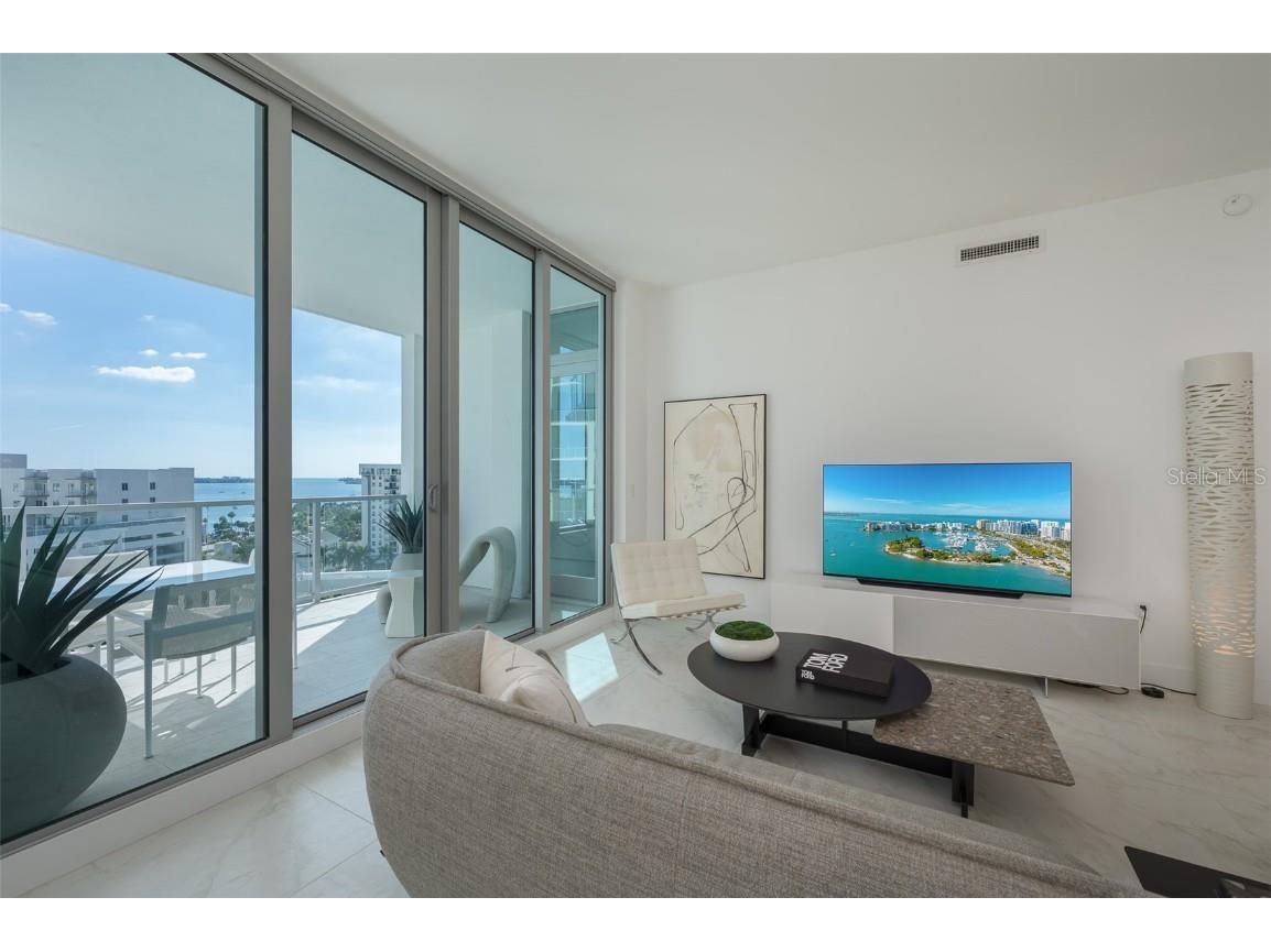 111 S Pineapple Avenue #1013 Sarasota FL 34236 - SARASOTA BAY A4668818 image6