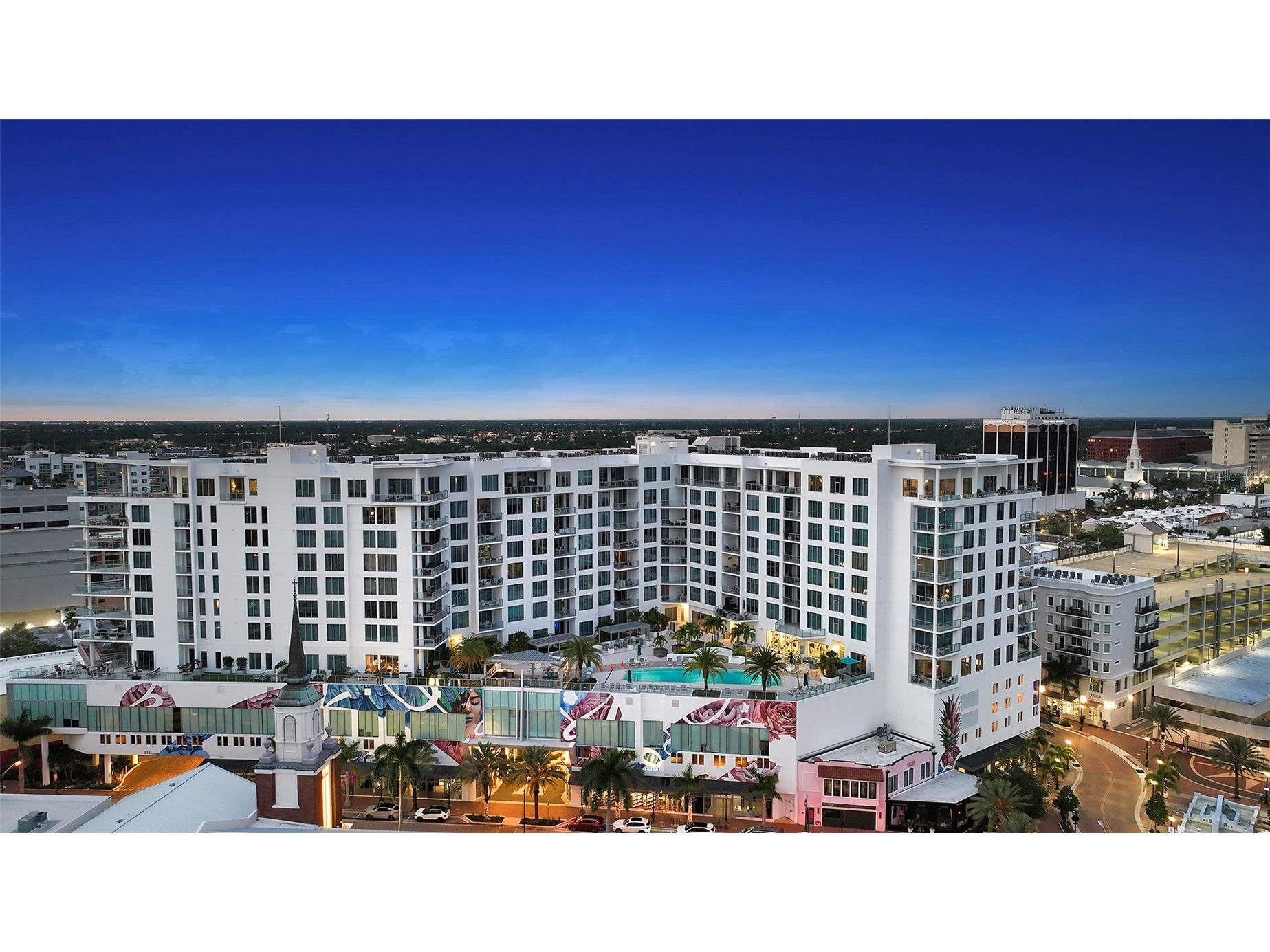 111 S Pineapple Avenue #1013 Sarasota FL 34236 - SARASOTA BAY A4690816 image1