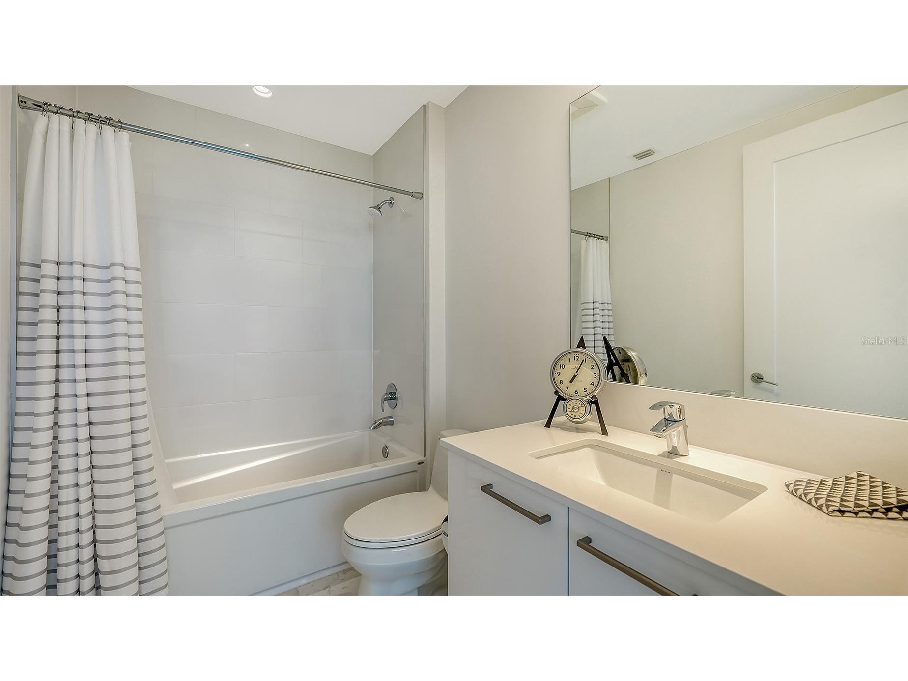 111 S Pineapple Avenue #1013 Sarasota FL 34236 - SARASOTA BAY A4690816 image26