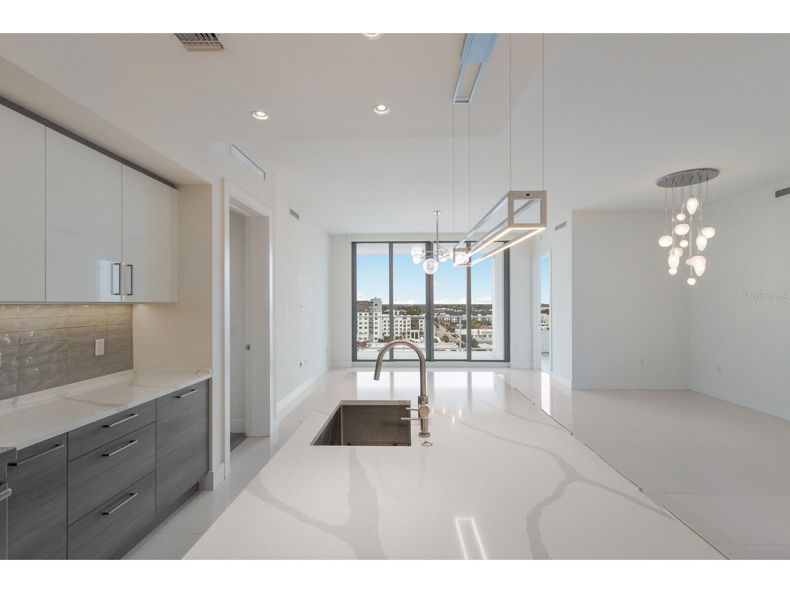 111 S Pineapple Avenue #1021 Sarasota FL 34236 A4688715 image10