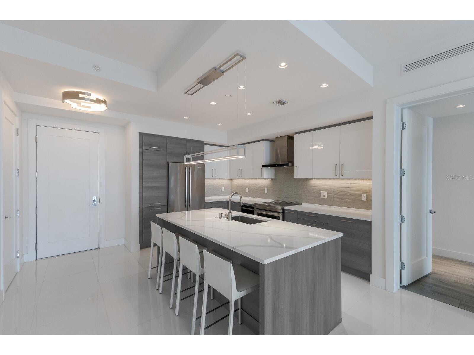 111 S Pineapple Avenue #1021 Sarasota FL 34236 A4688715 image5
