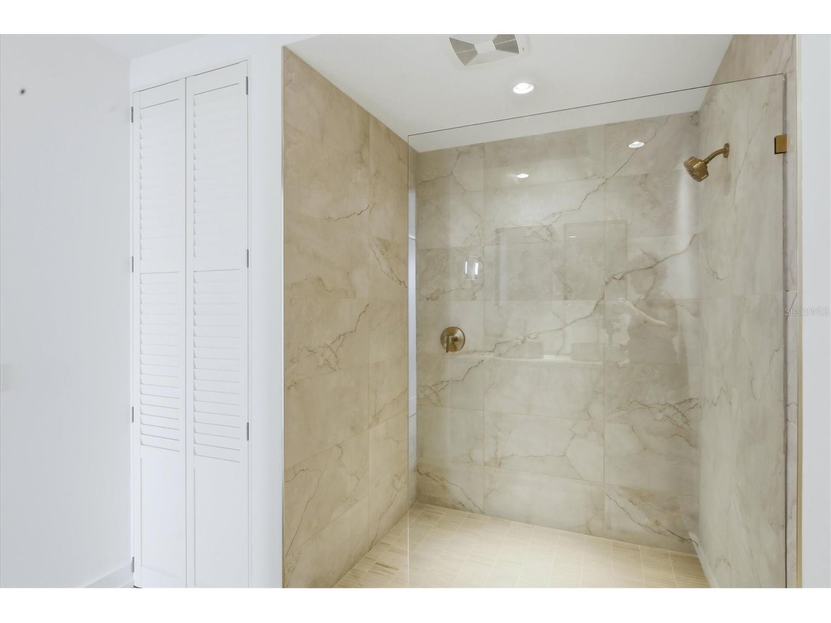 111 S Pineapple Avenue #1103 Sarasota FL 34236 A4696491 image23