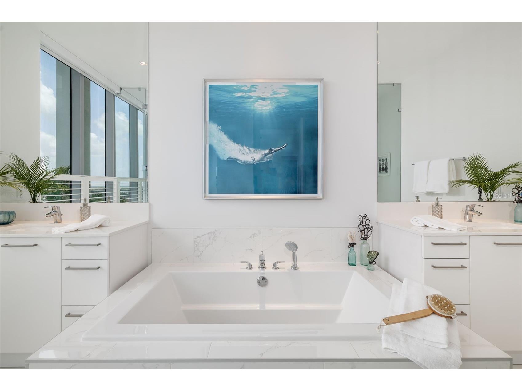 111 S Pineapple Avenue #1204 Sarasota FL 34236 A4660919 image36