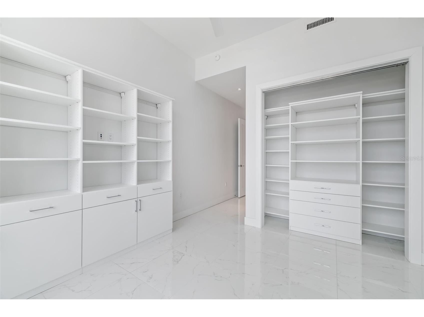 111 S Pineapple Avenue #1204 Sarasota FL 34236 A4660919 image43