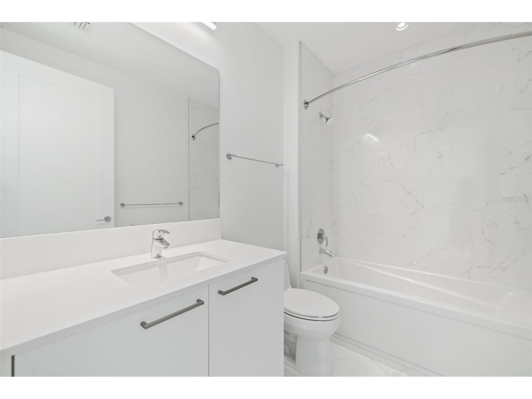 111 S Pineapple Avenue #1204 Sarasota FL 34236 A4660919 image45