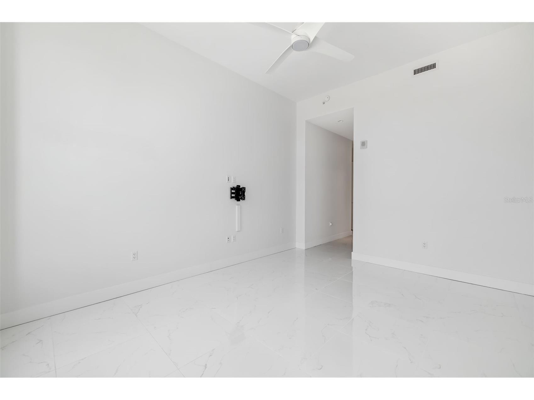 111 S Pineapple Avenue #1204 Sarasota FL 34236 A4660919 image47