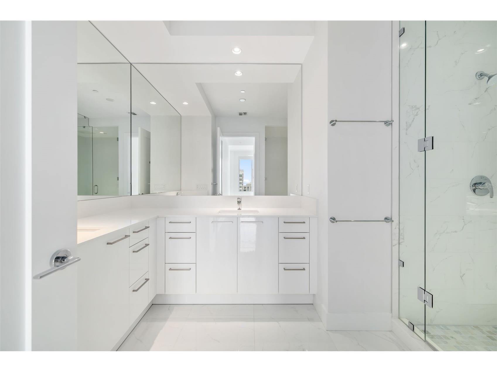 111 S Pineapple Avenue #1204 Sarasota FL 34236 A4660919 image48