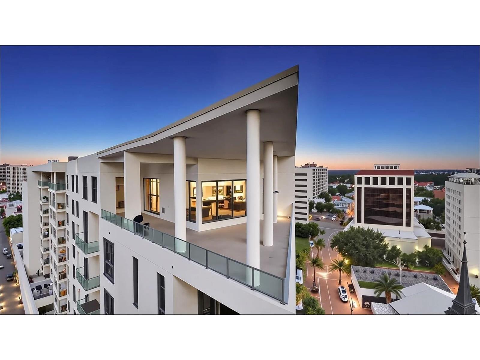 111 S Pineapple Avenue #1210 Sarasota FL 34236 A4692917 image1