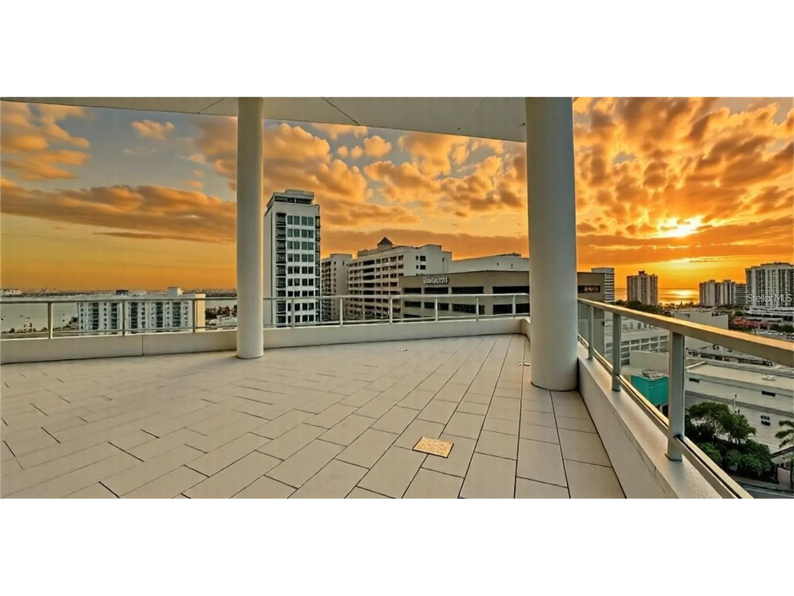 111 S Pineapple Avenue #1210 Sarasota FL 34236 A4692917 image2
