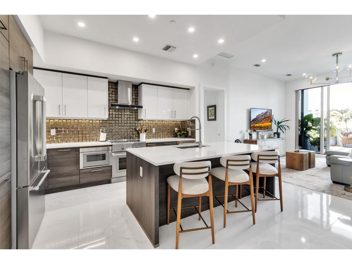 111 S Pineapple Avenue #519 Sarasota FL 34236 A4666459 image6