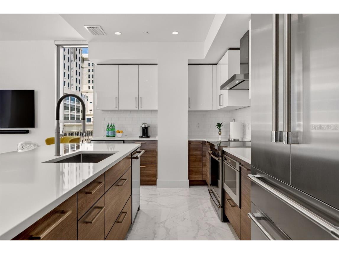 111 S Pineapple Avenue #615 Sarasota FL 34236 - SARASOTA BAY A4665498 image19