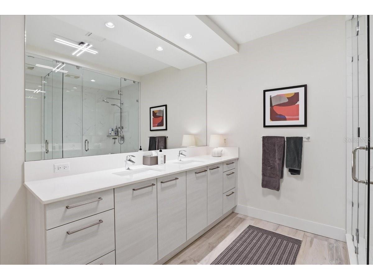 111 S Pineapple Avenue #714 Sarasota FL 34236 A4691380 image35