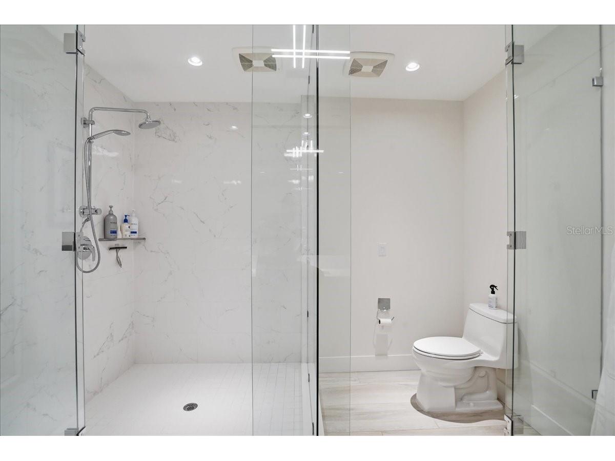 111 S Pineapple Avenue #714 Sarasota FL 34236 A4691380 image38