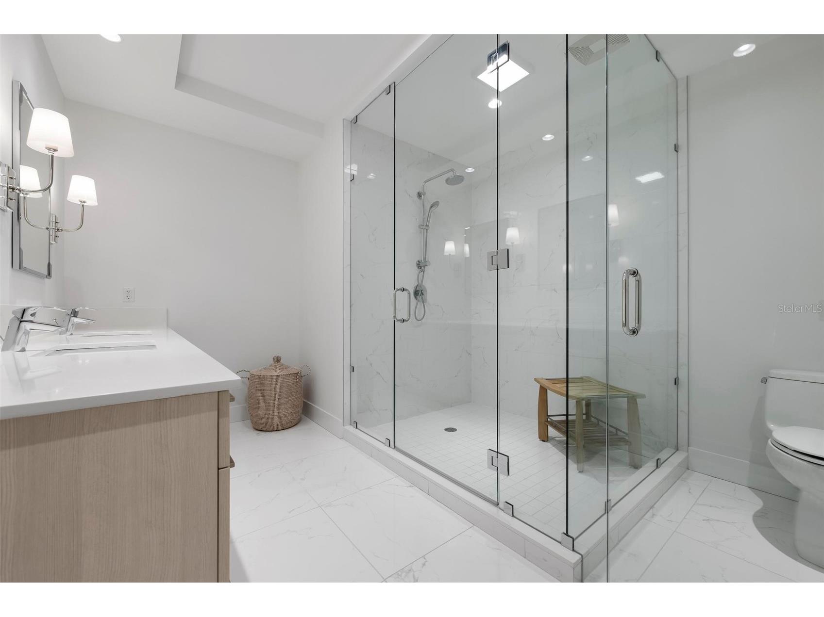 111 S Pineapple Avenue #719 Sarasota FL 34236 A4677833 image28