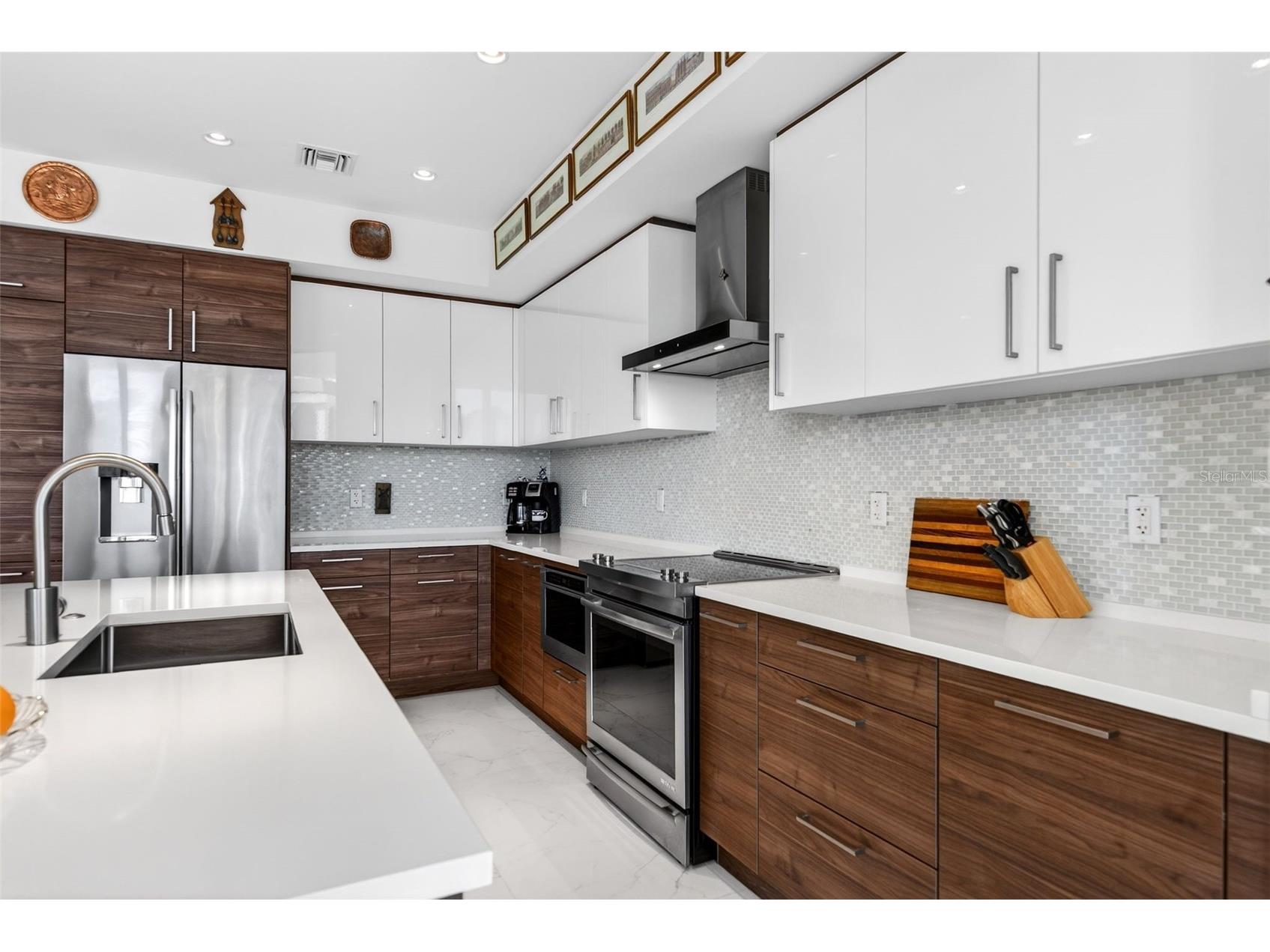 111 S Pineapple Avenue #806 Sarasota FL 34236 A4687850 image10
