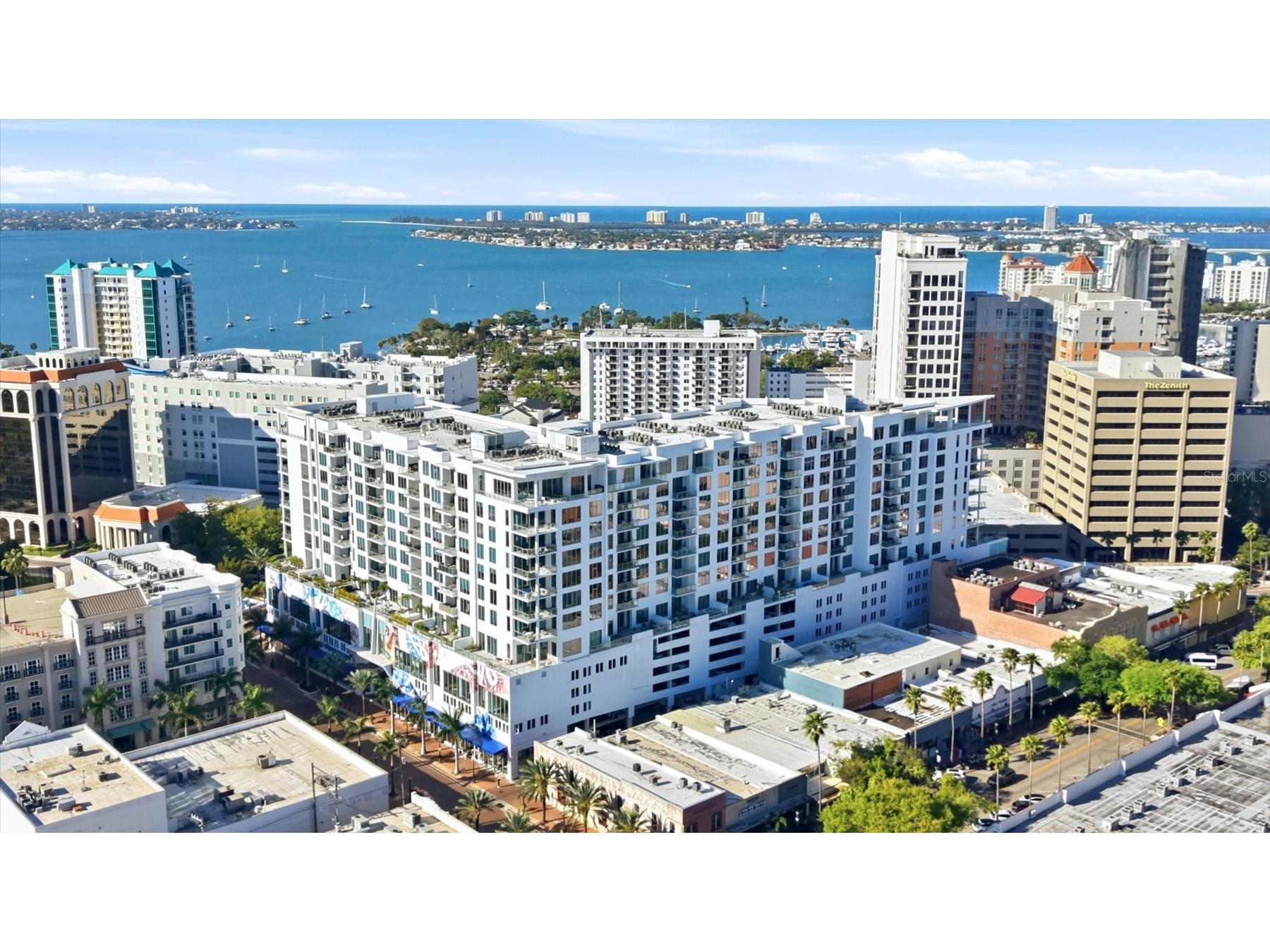 111 S Pineapple Avenue #811 Sarasota FL 34236 A4687151 image1