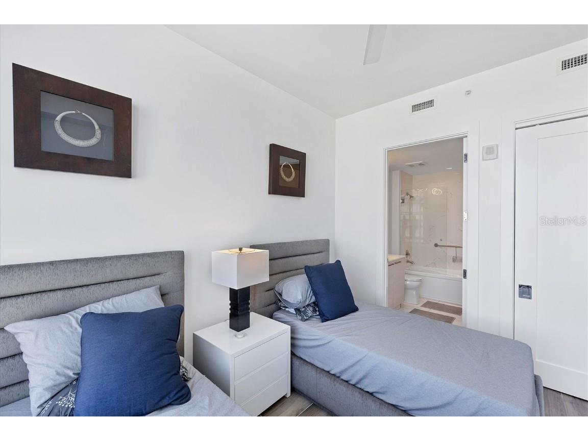 111 S Pineapple Avenue #816 Sarasota FL 34236 A4672019 image12