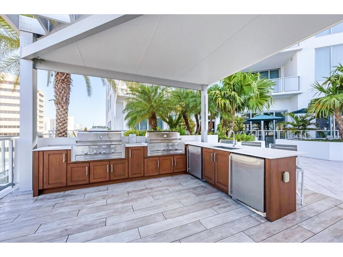 111 S Pineapple Avenue #816 Sarasota FL 34236 A4672019 image24