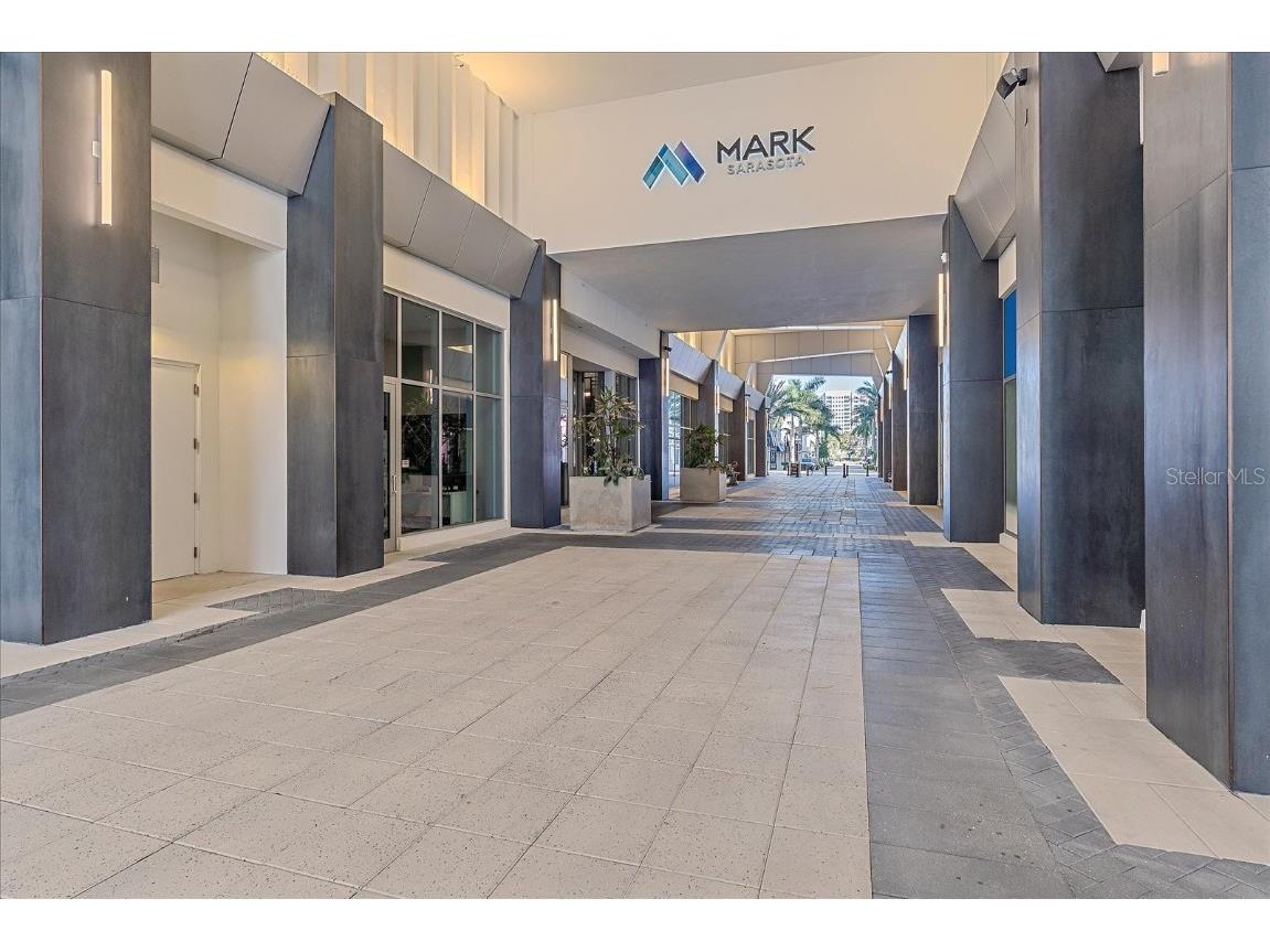 111 S Pineapple Avenue #816 Sarasota FL 34236 A4672019 image3