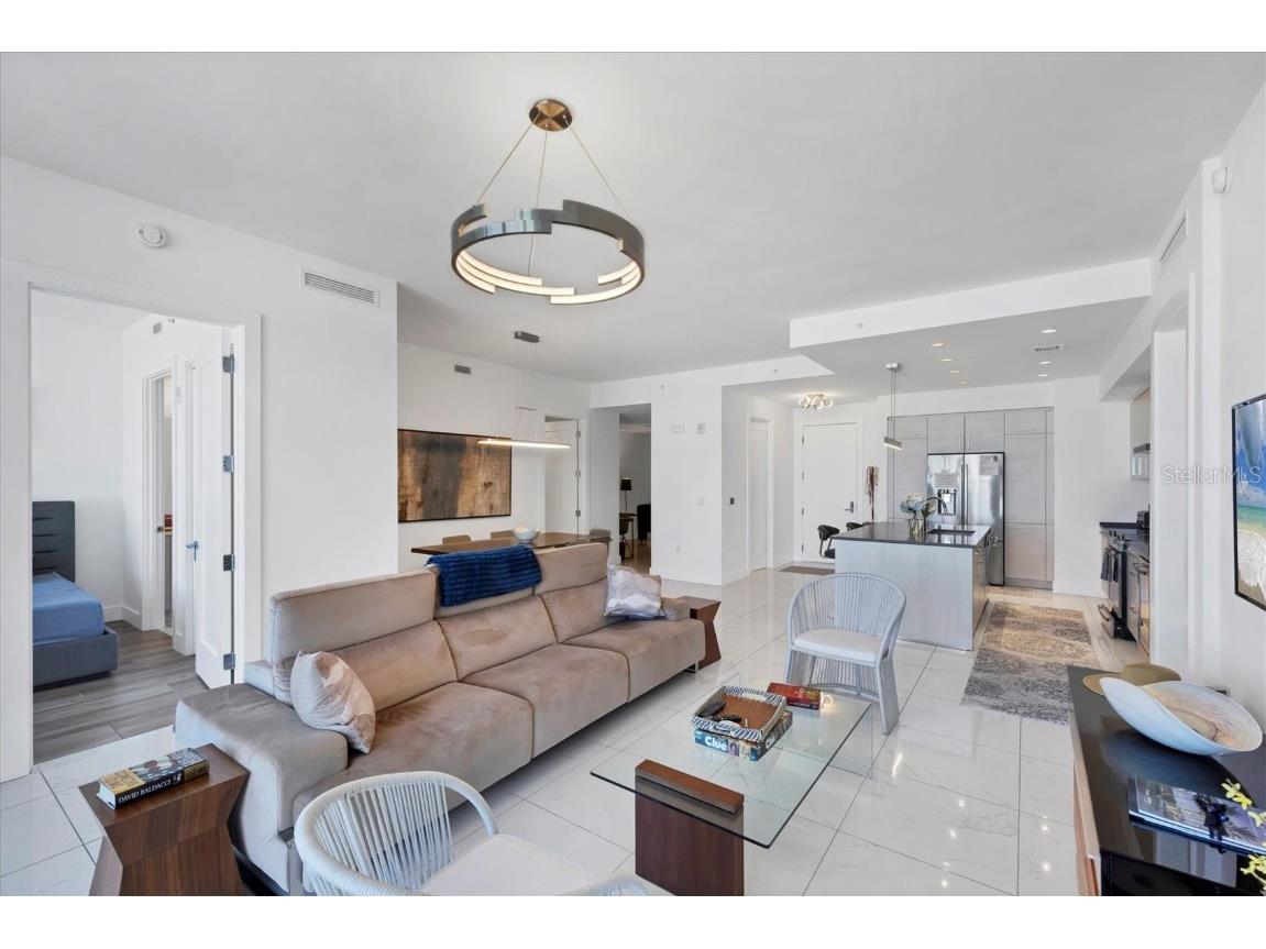 111 S Pineapple Avenue #816 Sarasota FL 34236 A4672019 image4