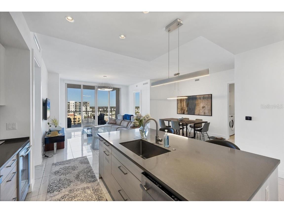 111 S Pineapple Avenue #816 Sarasota FL 34236 A4672019 image6