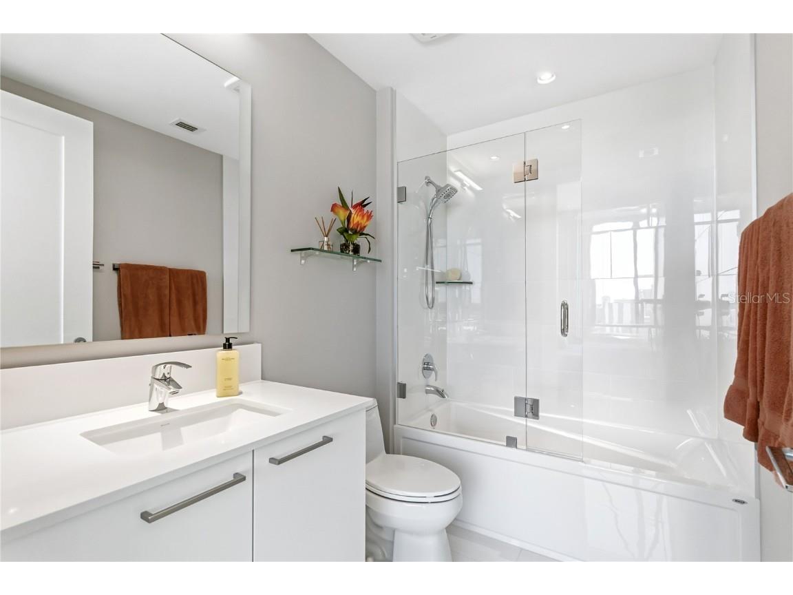 111 S Pineapple Avenue #905 Sarasota FL 34236 A4670762 image18