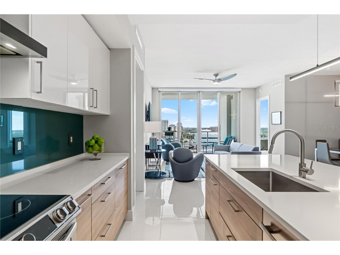 111 S Pineapple Avenue #905 Sarasota FL 34236 A4670762 image4