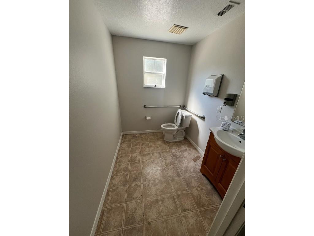 111 S Randolph Avenue Kissimmee FL 34741 O6332588 image3