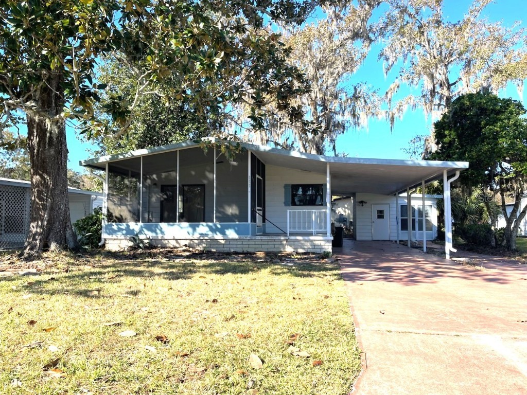111 Sugar Maple Avenue Wildwood FL 34785 - LAKE OKHUMPKA G5083891 image1