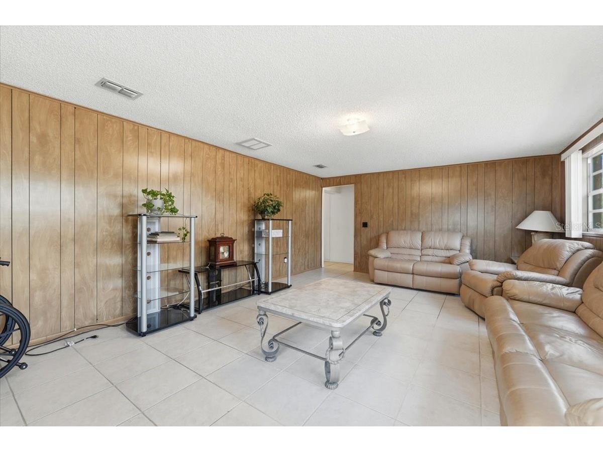 111 Sunset Drive E Winter Haven FL 33881 P4937961 image13