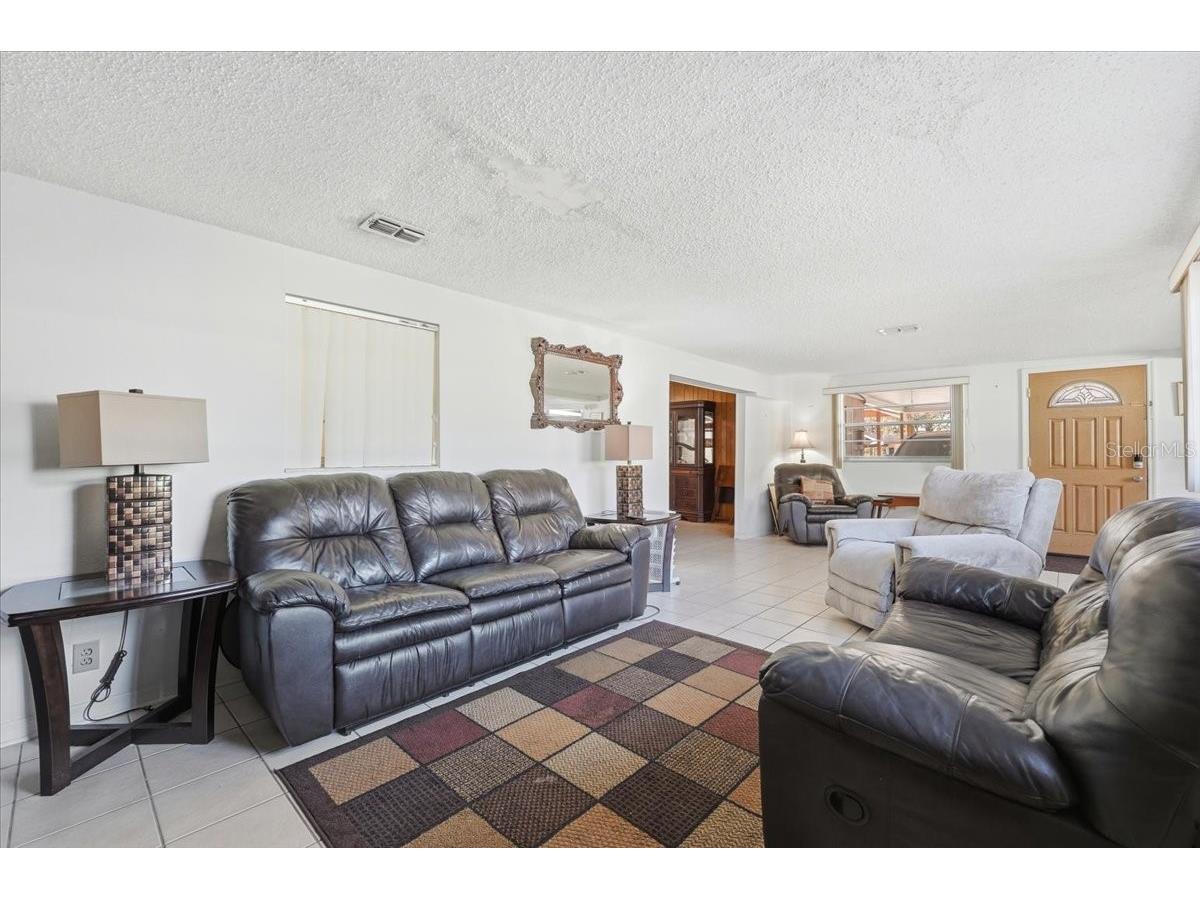 111 Sunset Drive E Winter Haven FL 33881 P4937961 image16