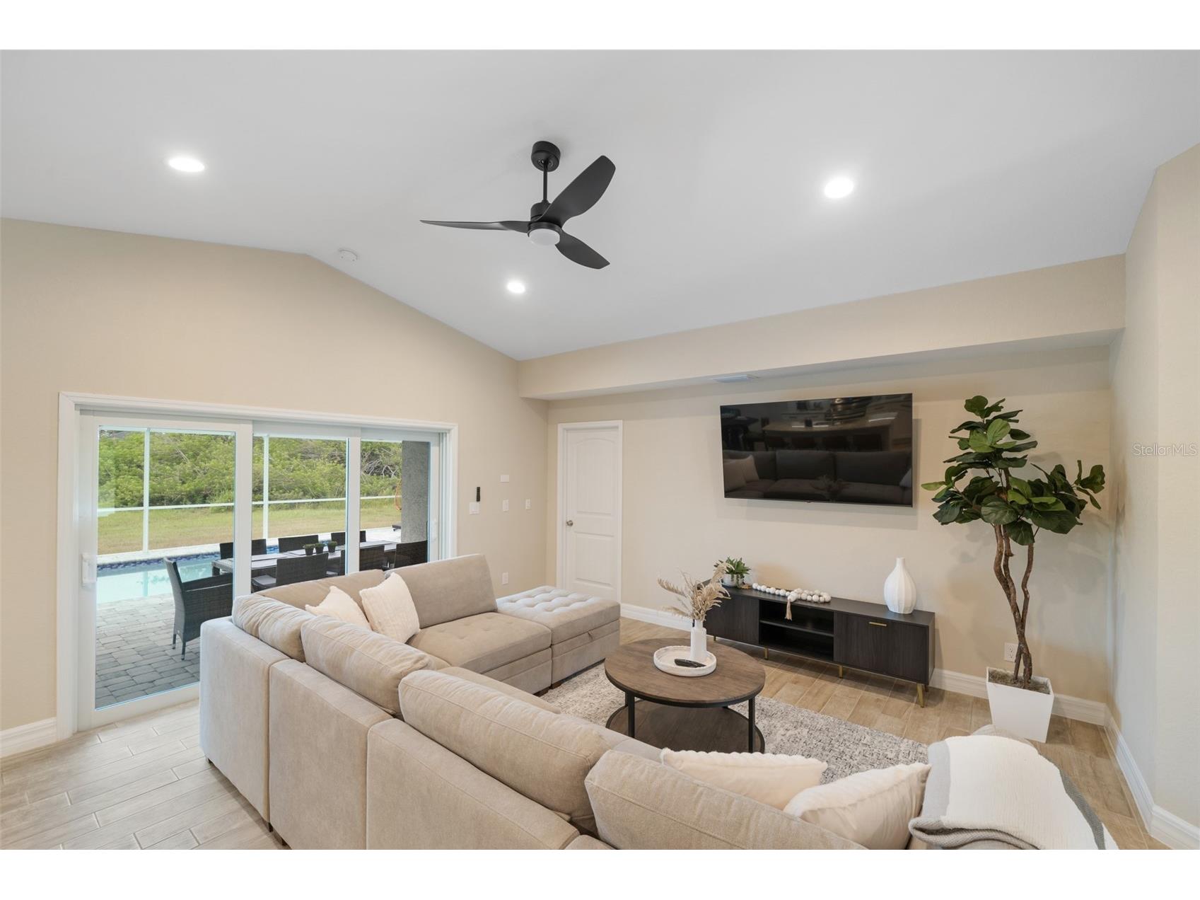 111 Sunset Road Rotonda West FL 33947 A4686328 image9
